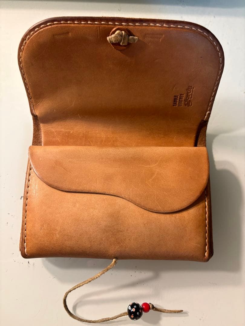 ゴローズ　二つ折り　中財布　　オマケ付き