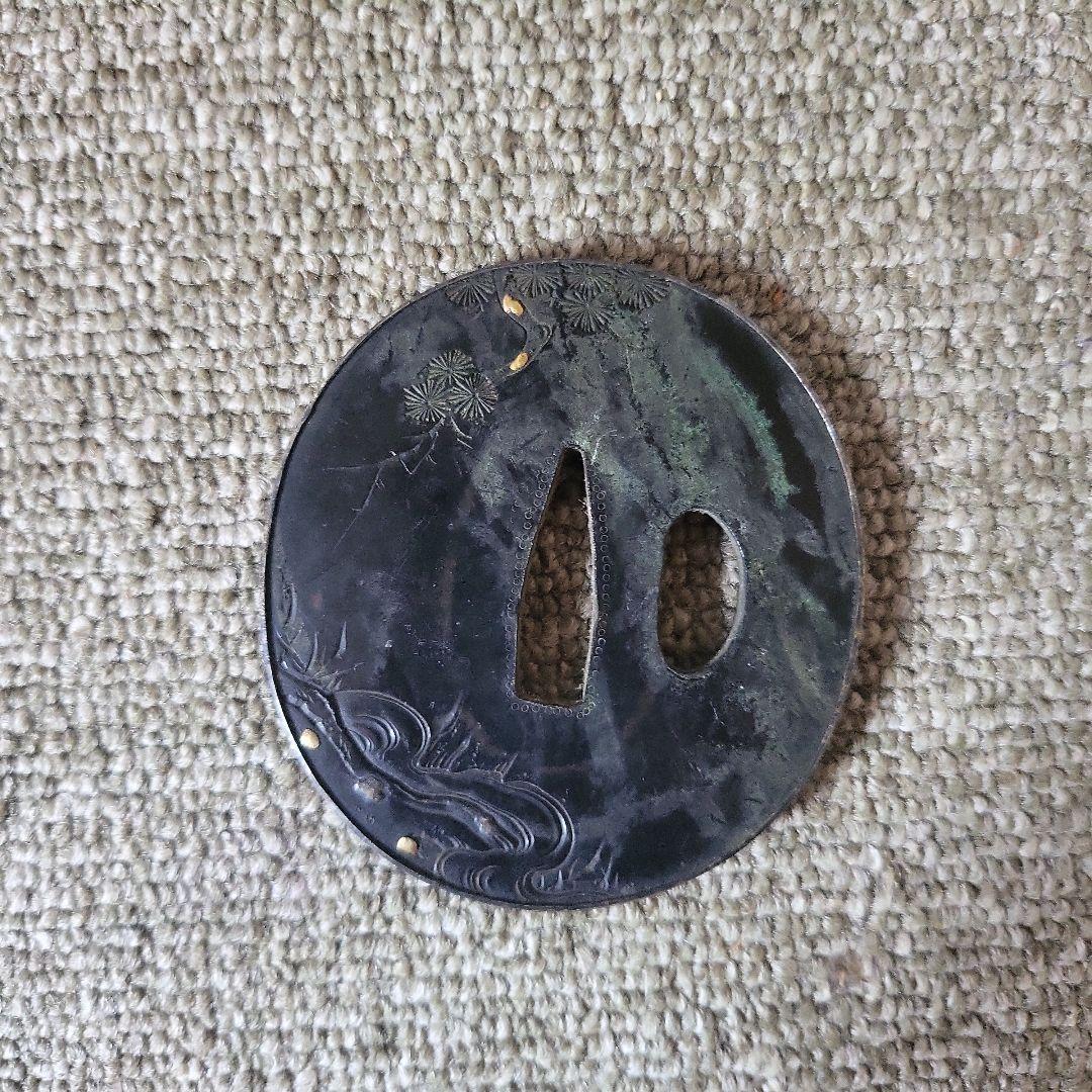 六条御息所専用。黒色の鍔 金色装飾 鬼の彫刻