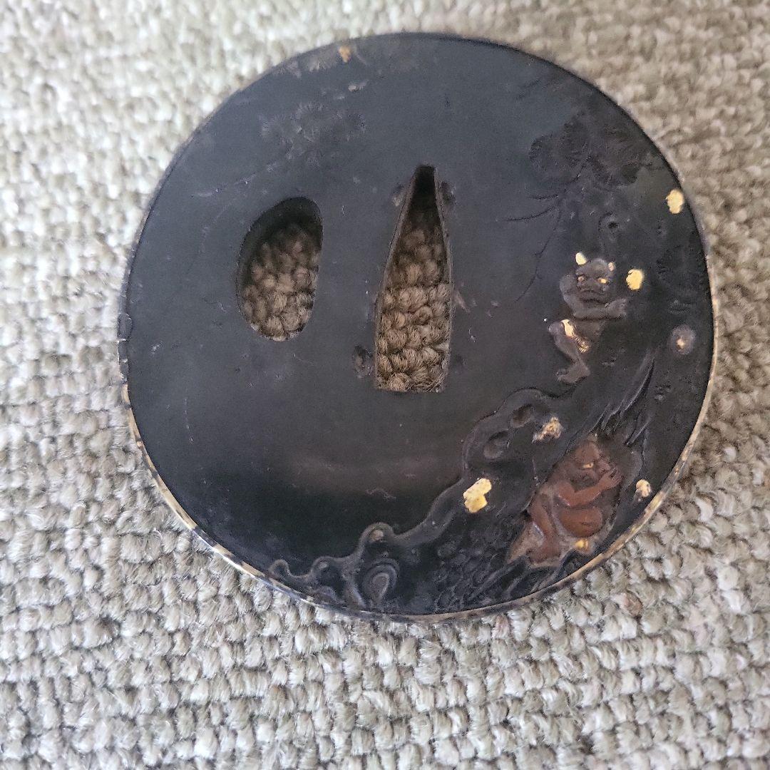 六条御息所専用。黒色の鍔 金色装飾 鬼の彫刻