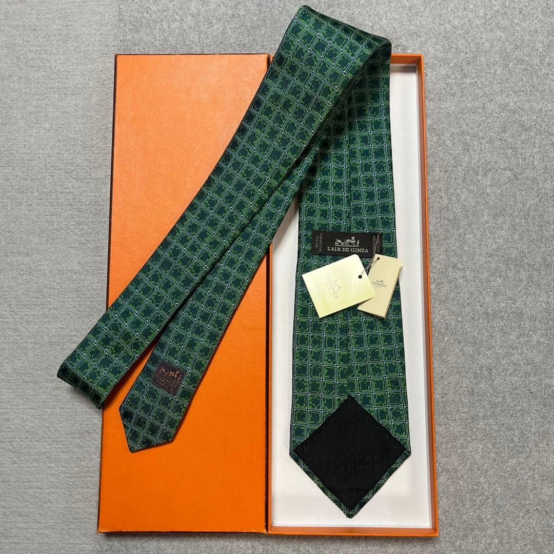 未使用タグ付　箱・袋付　エルメス銀座限定品　ネクタイ　緑　シルクジャガード