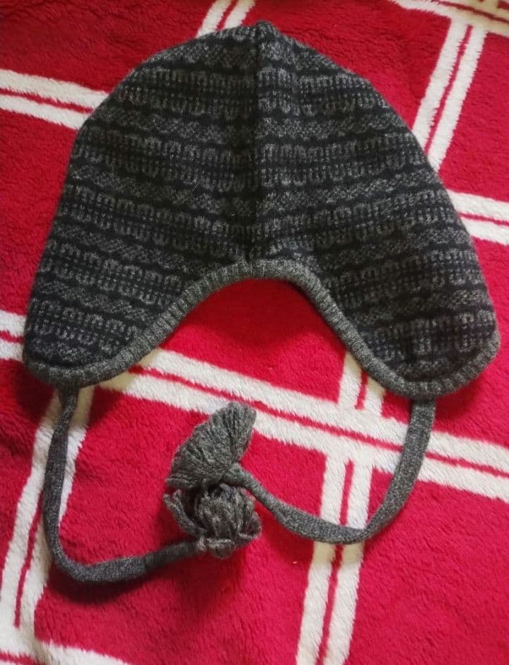 UNDERCOVER アンダーカバー 耳当てボンボン付きカミソリ柄ビーニー