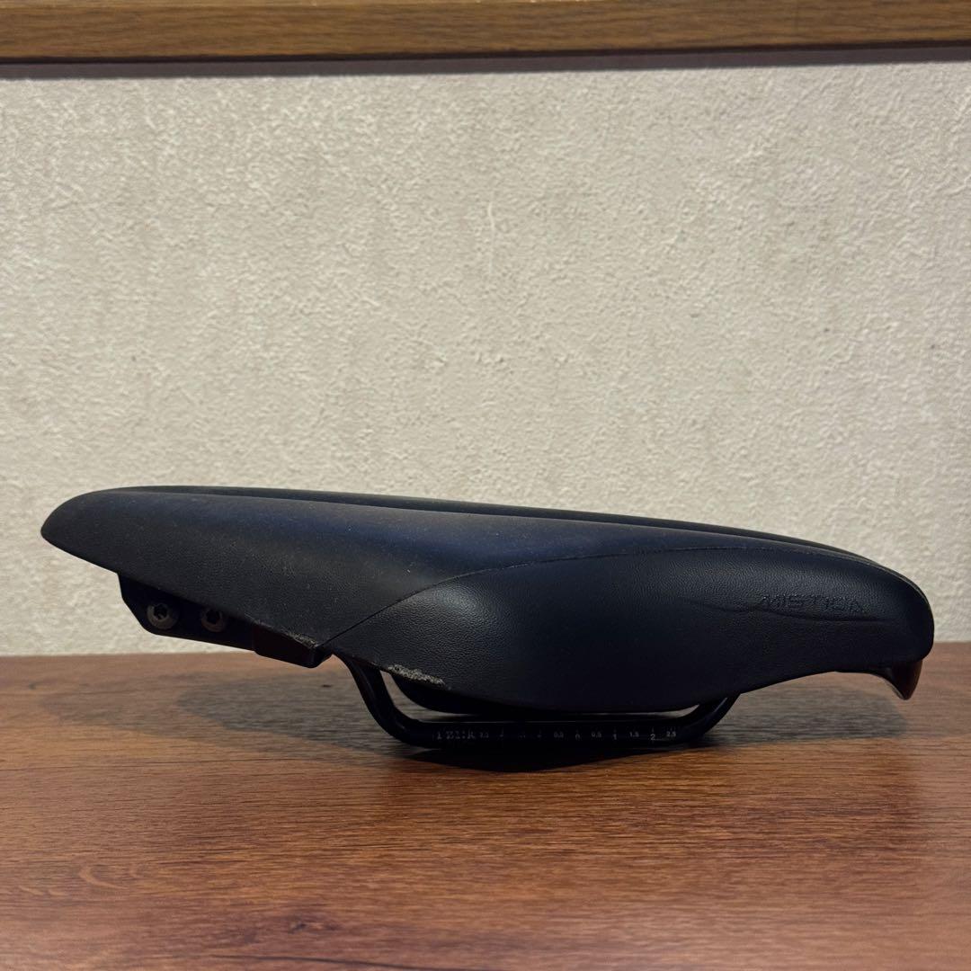 Fizi:k フィジーク　TTサドル　mistica