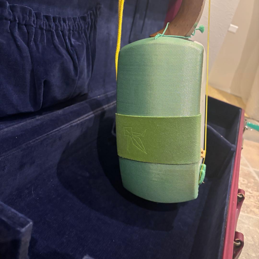 三味線本体 白/緑 ケース付き