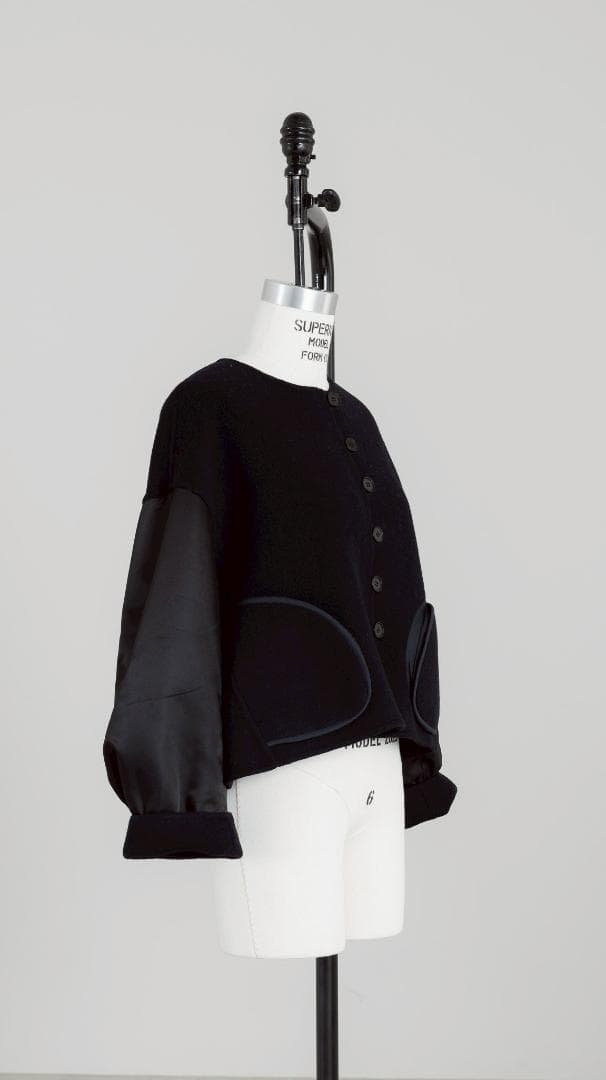 即完売品 新品未使用 soyy. switch me coat ネイビーブラック