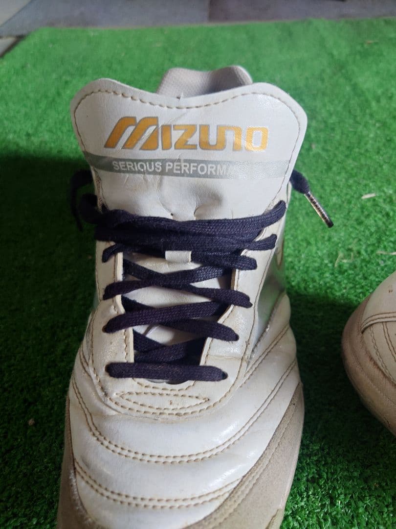 MIZUNO モレリア サラ　クラシック　tf 　ホワイト 27.0cm