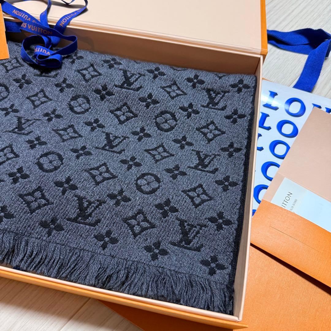 2026年新品箱紙袋付❗️LVロゴマフラー✨ヴィトンマフラー❗️ヴィトン　マフラー