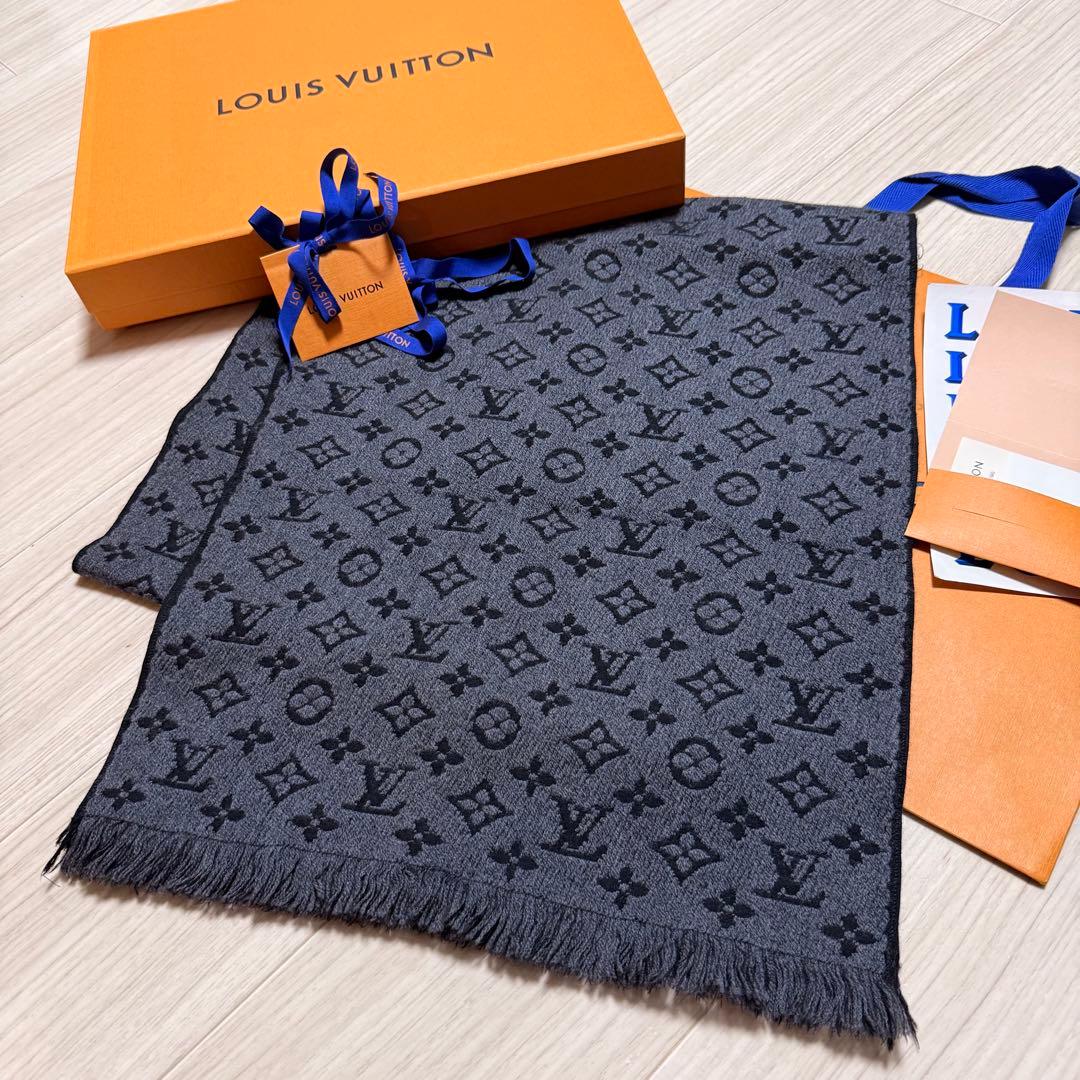 2026年新品箱紙袋付❗️LVロゴマフラー✨ヴィトンマフラー❗️ヴィトン　マフラー