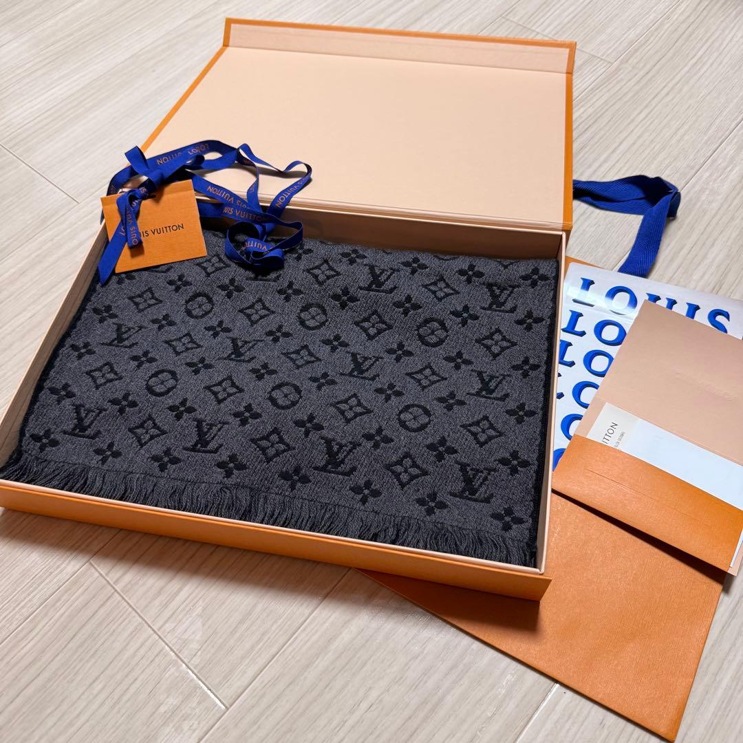 2026年新品箱紙袋付❗️LVロゴマフラー✨ヴィトンマフラー❗️ヴィトン　マフラー