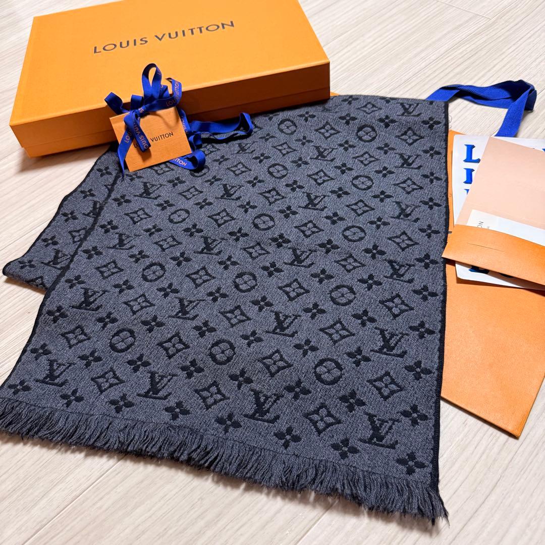 2026年新品箱紙袋付❗️LVロゴマフラー✨ヴィトンマフラー❗️ヴィトン　マフラー