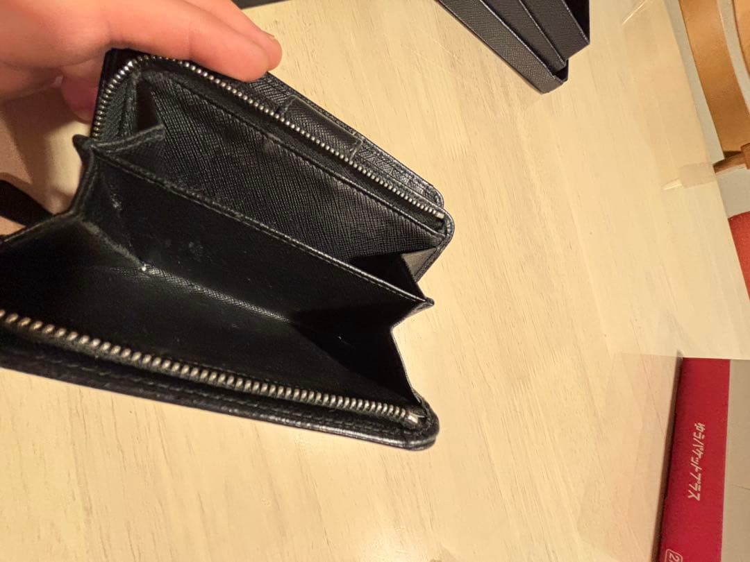 プラダ　財布　キーケース