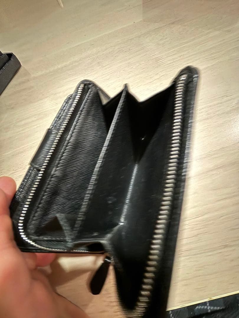 プラダ　財布　キーケース