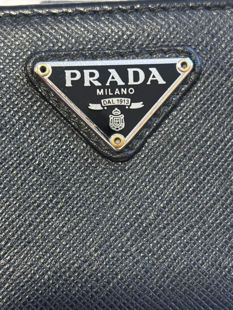 プラダ　財布　キーケース