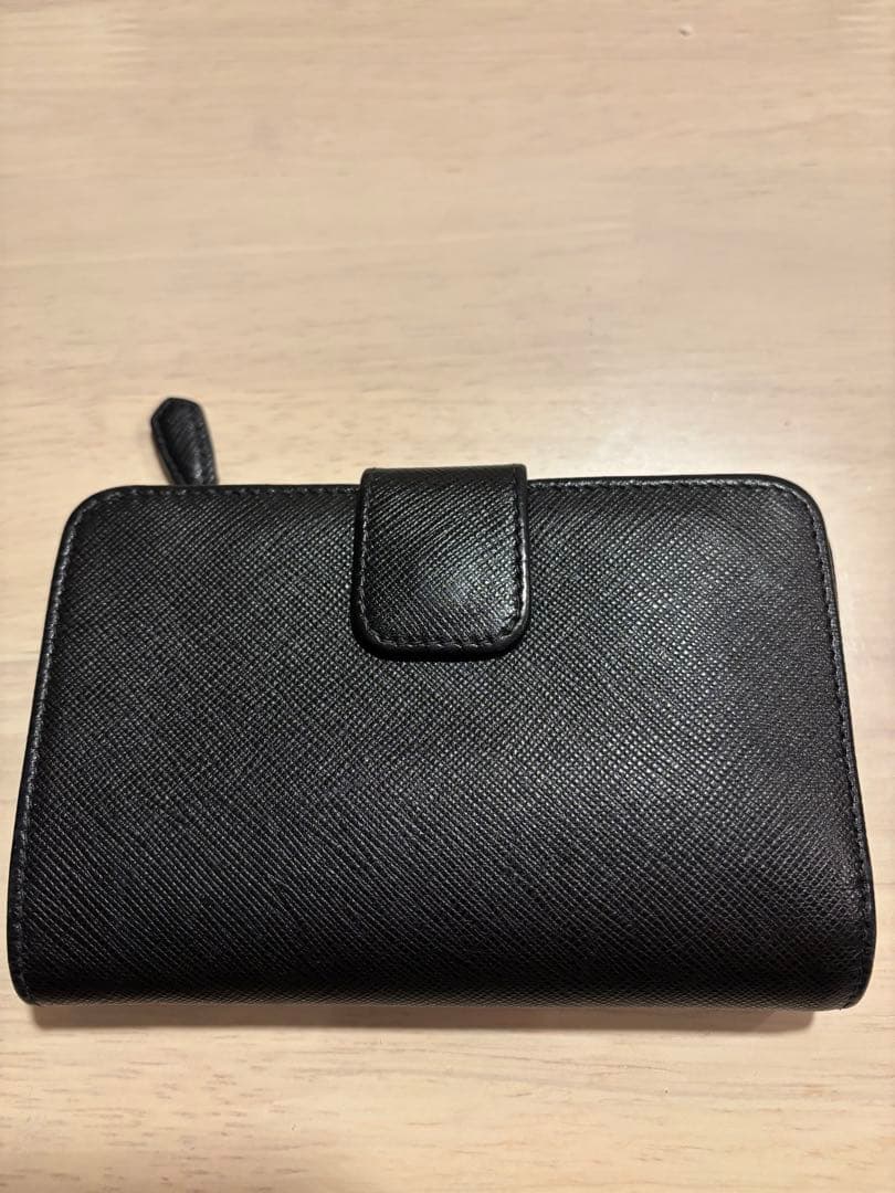 プラダ　財布　キーケース