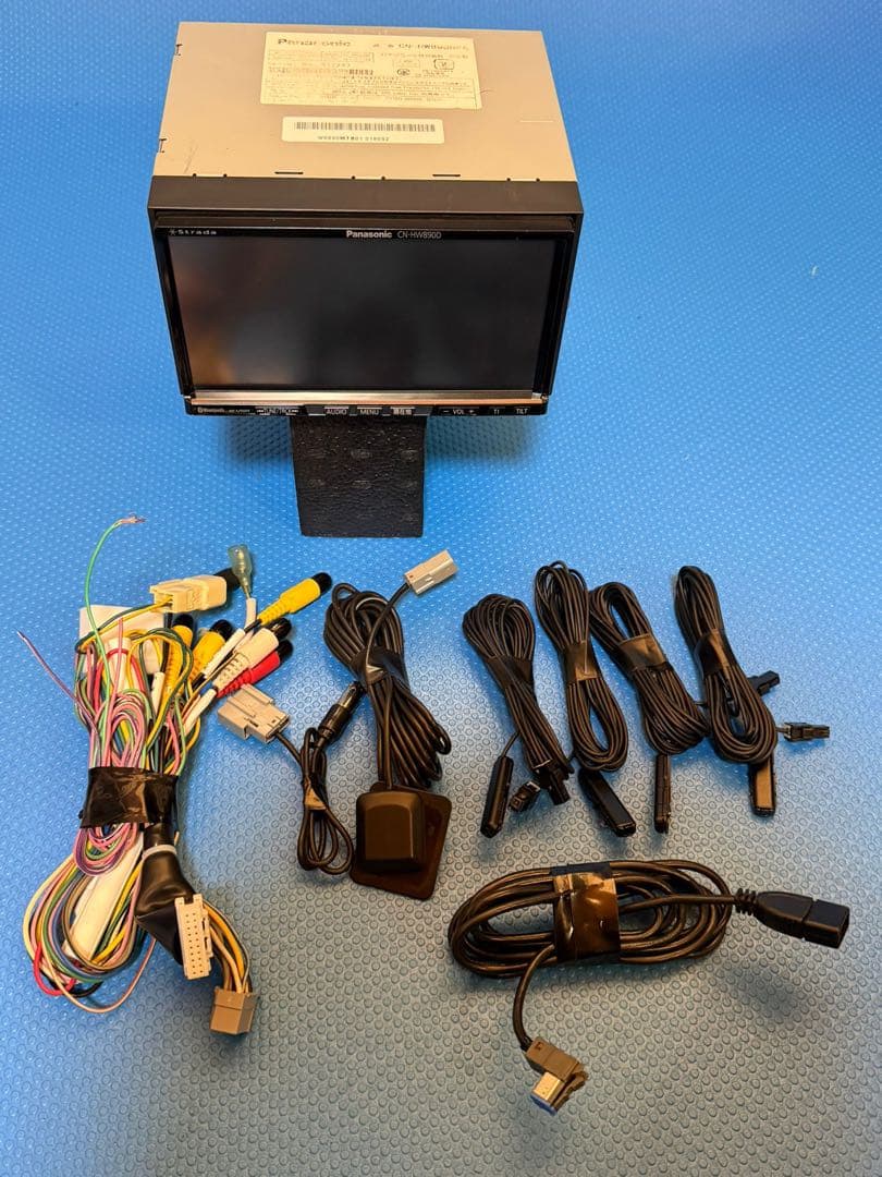 パナソニック ストラーダ CN-HW890DFA DVD Bluetooth