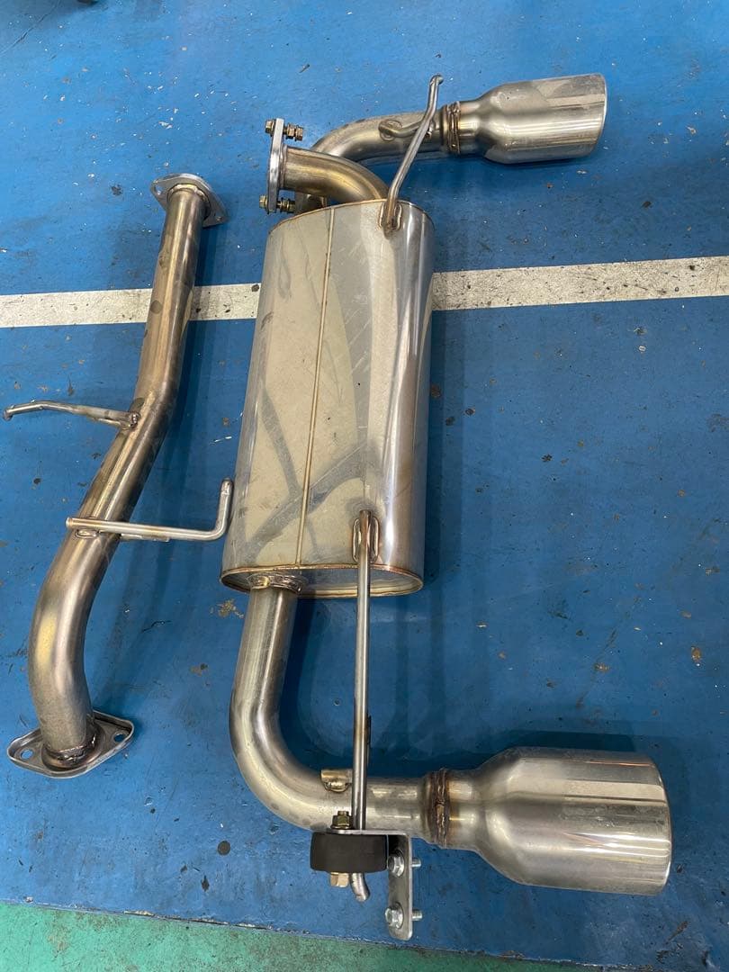 トヨタ カローラクロス 社外マフラー ロッソモデロ