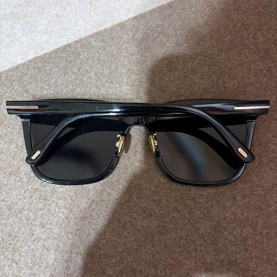 TOM FORD サングラス　TF1132K 箱付き