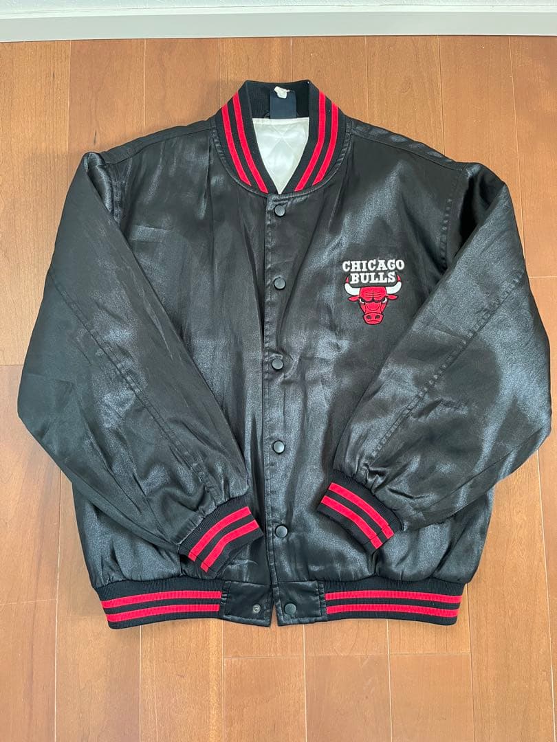 希少✨シカゴ・ブルズ 刺繍スタジャン 黒