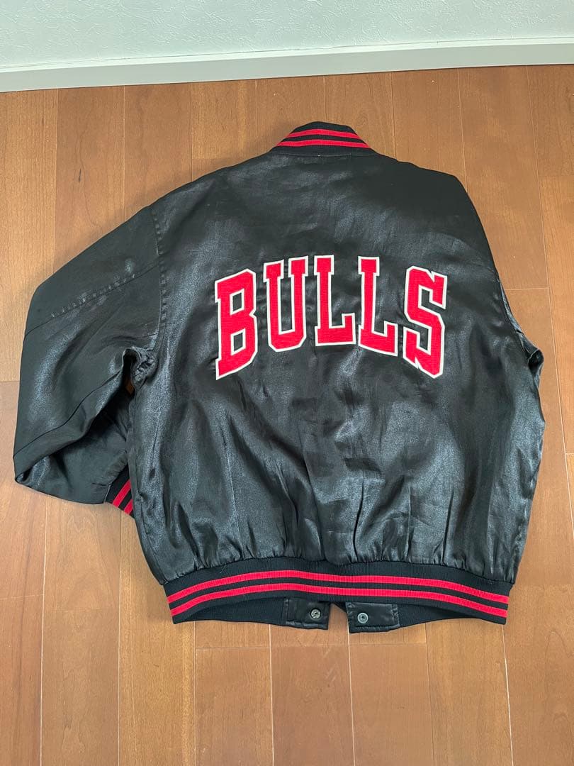希少✨シカゴ・ブルズ 刺繍スタジャン 黒