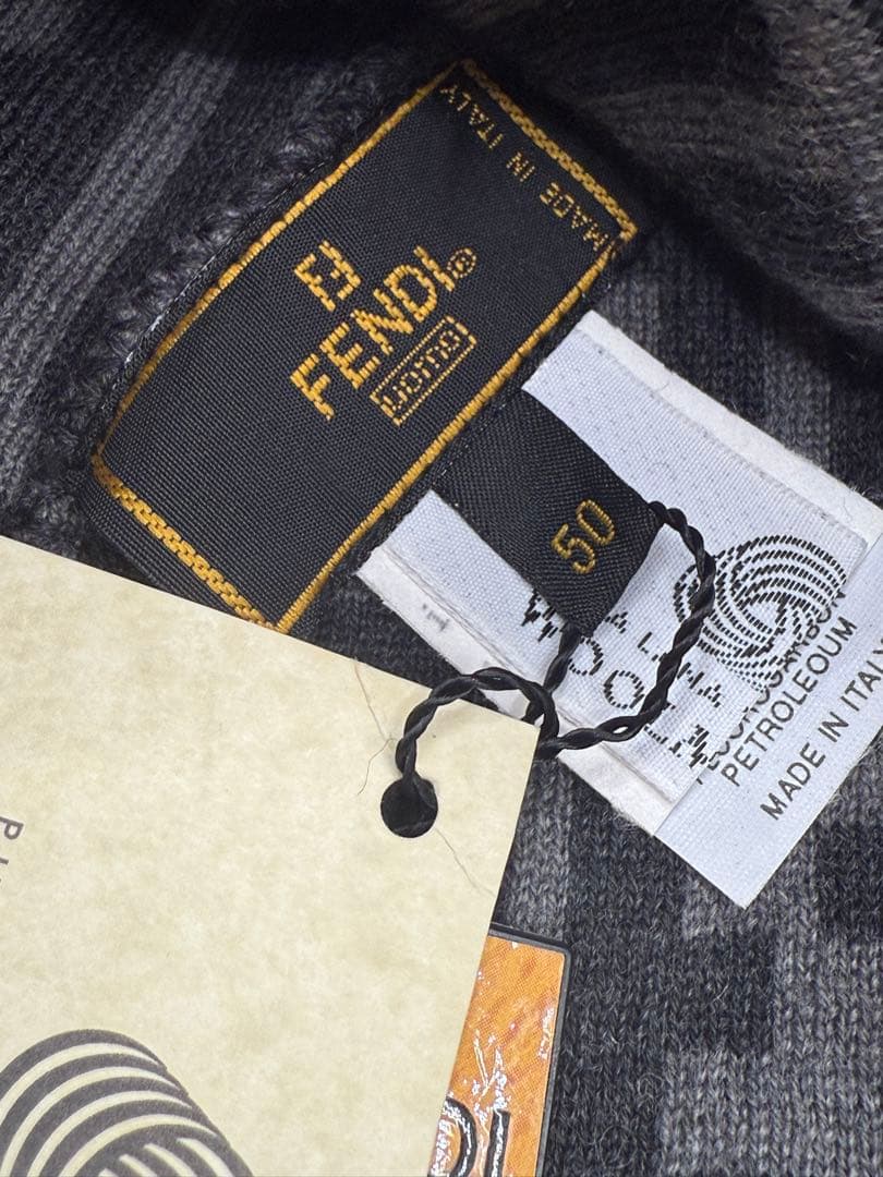 FENDI ズッカ柄 ニット帽 ウールマーク グレー