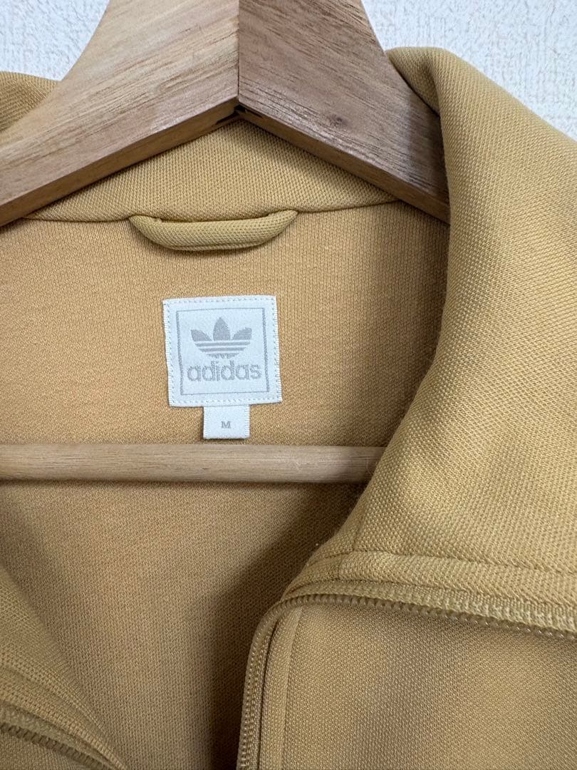 adidas トラックジャケット M ベージュ