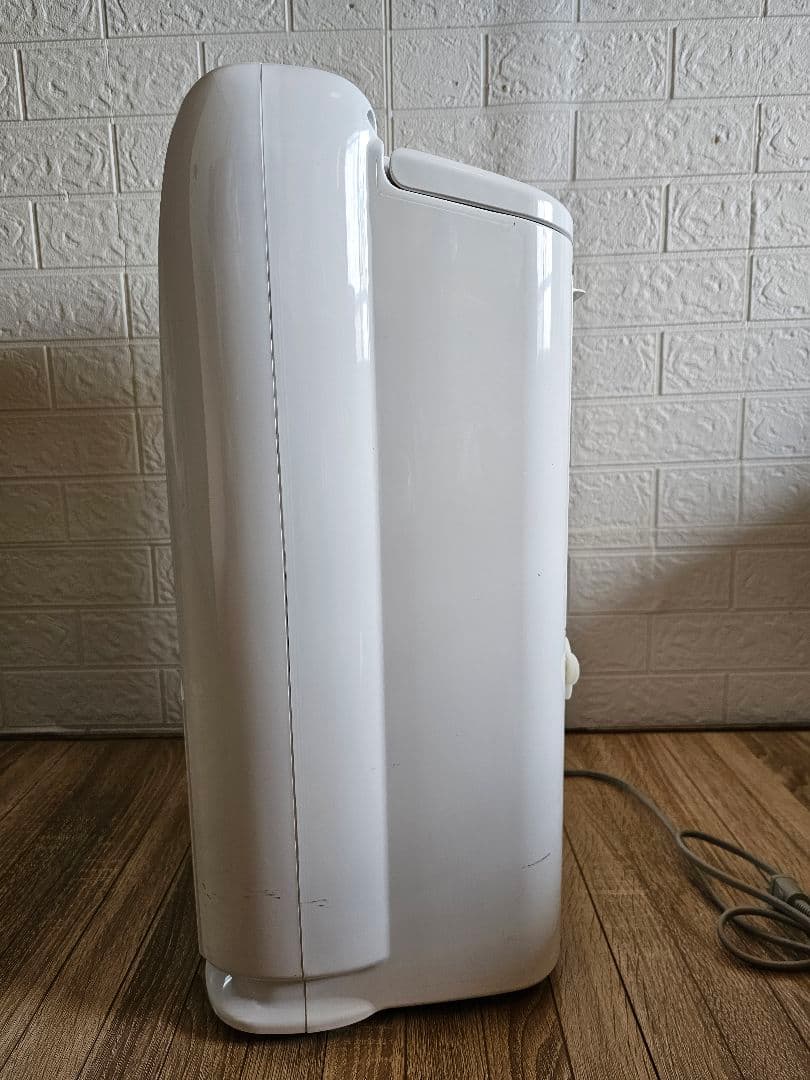 三菱　衣類乾燥除湿機　MJ-P180PX-W