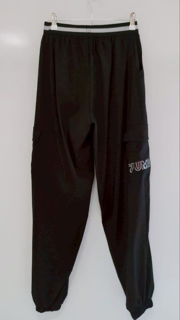 s*5様 ZUMBA ブラック カーゴパンツ XS　さら軽