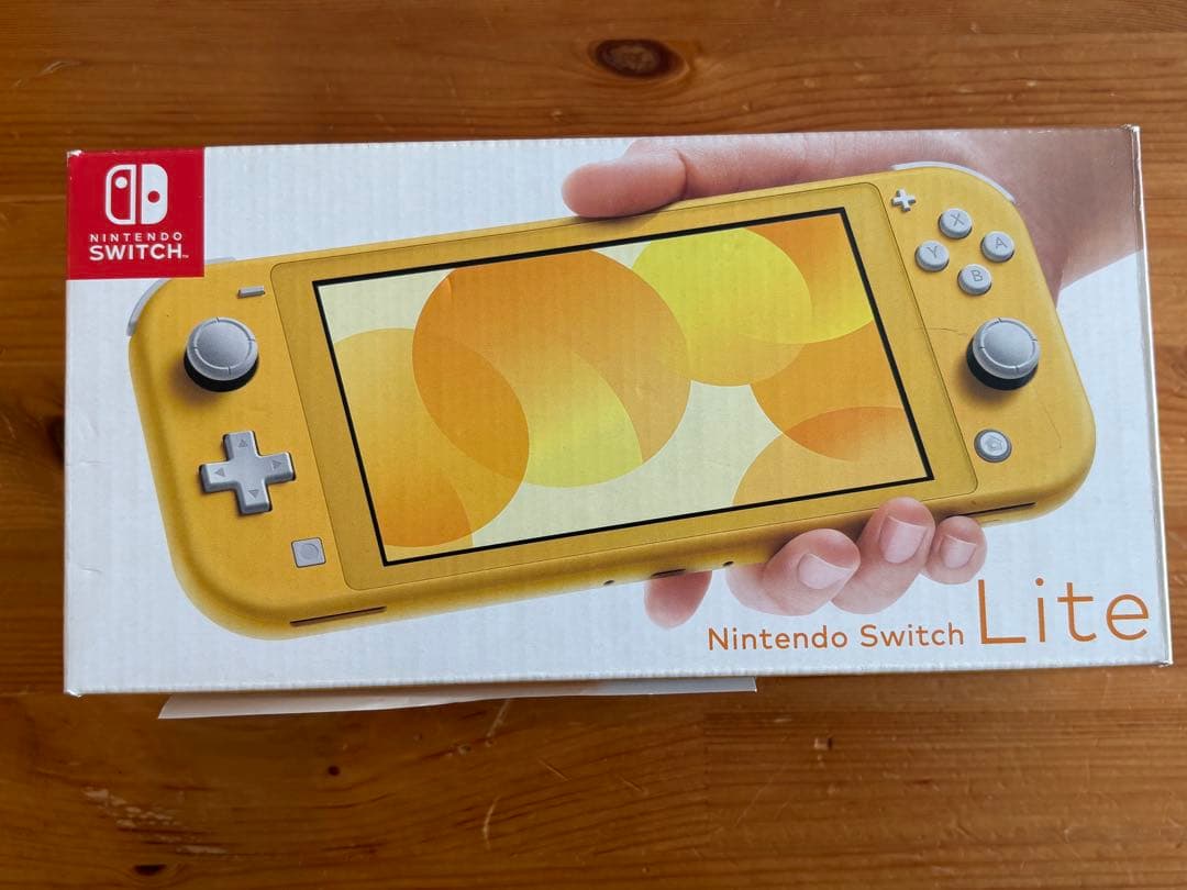 Nintendo Switch Lite イエロー 本体　ジャンク品　箱あり