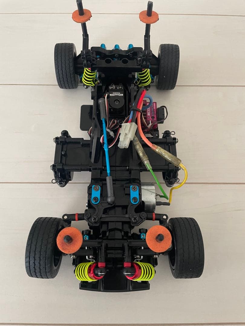 トヨタ GRヤリス 1/10 タミヤM05ラジコンカー