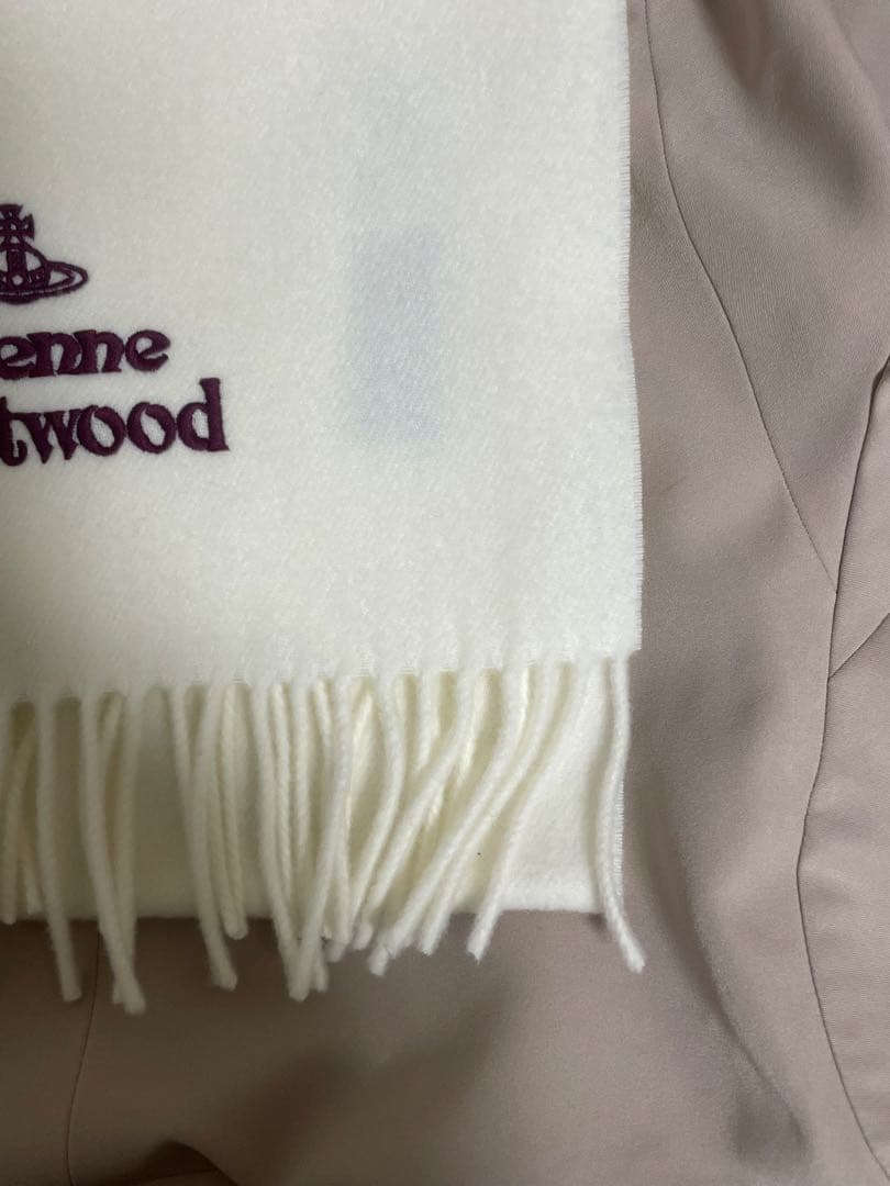 Vivienne Westwood マフラー 白 ギフト包装付き