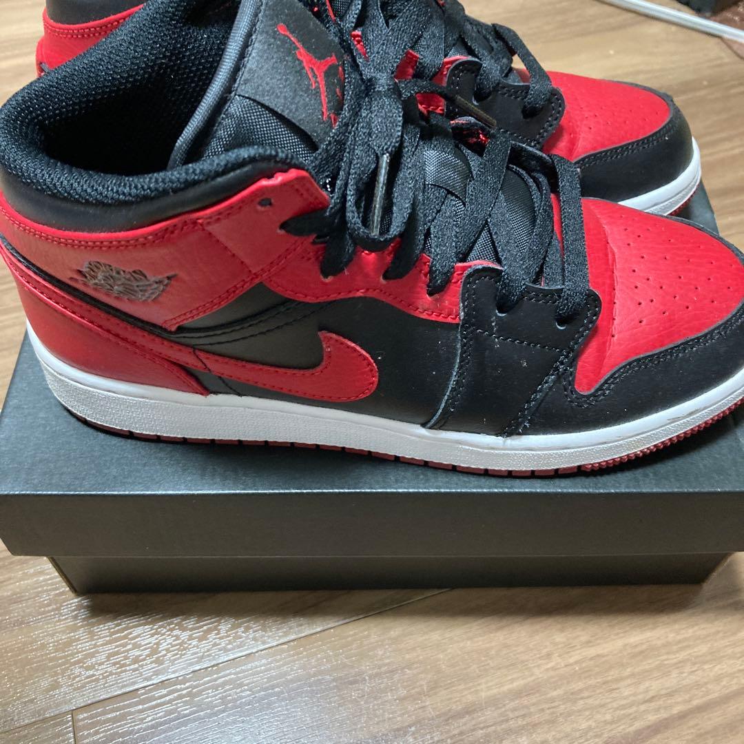 Nike Air Jordan 1 Mid (GS) 赤／黒 23.5㎝