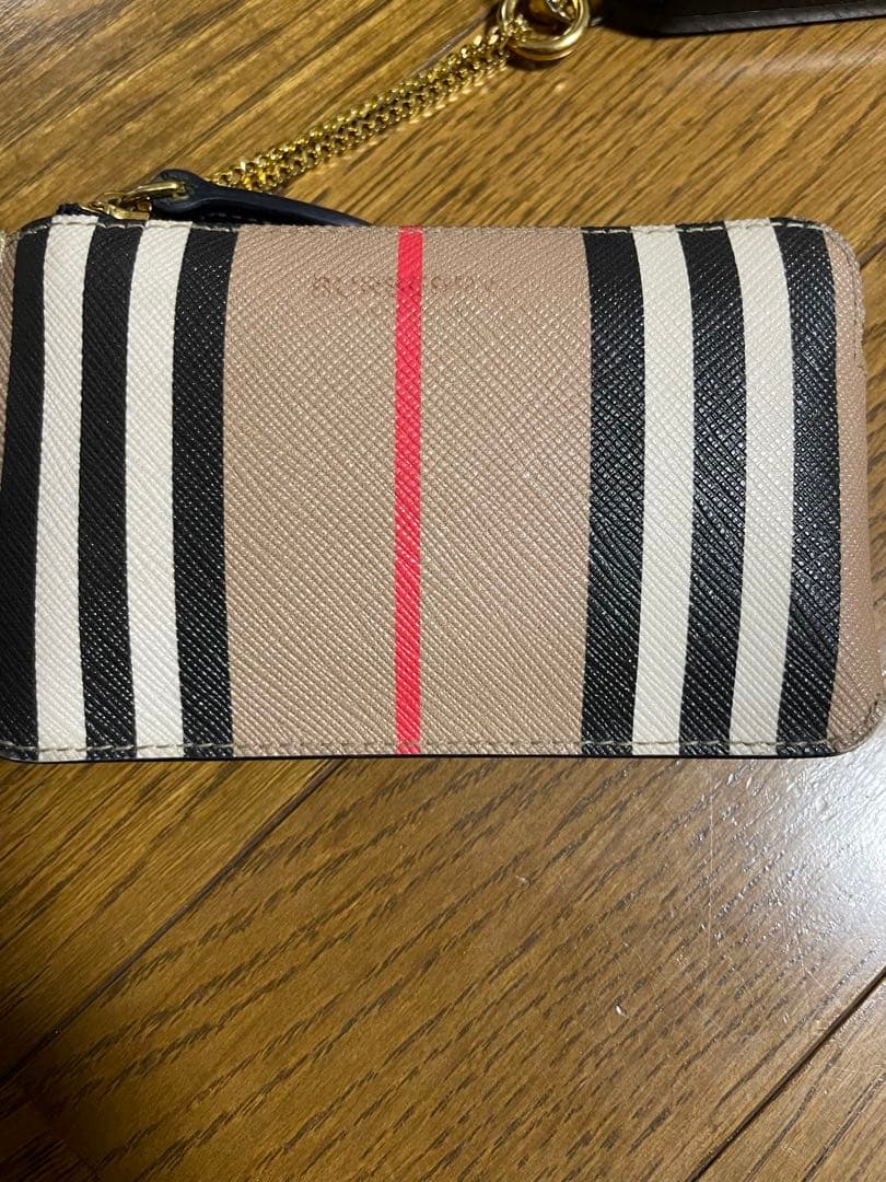 Burberry ストライプ柄 キーケース