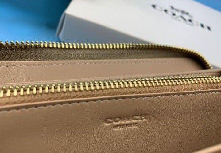 新品未使用コーチ長財布ブラウンシグネチャーレディースメンズ送料無料即日発送