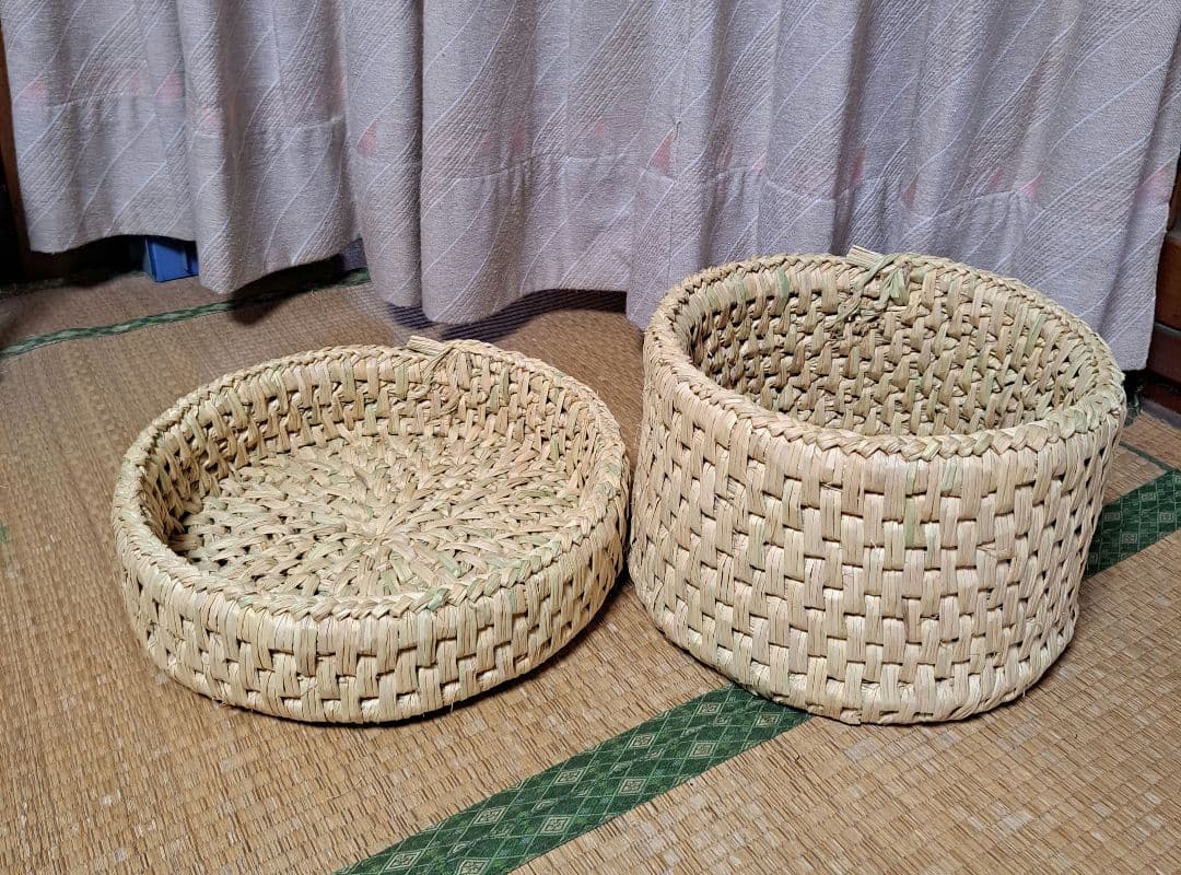 unknow　藁いずみ(稲わら製品)、飯櫃入れaサイズ