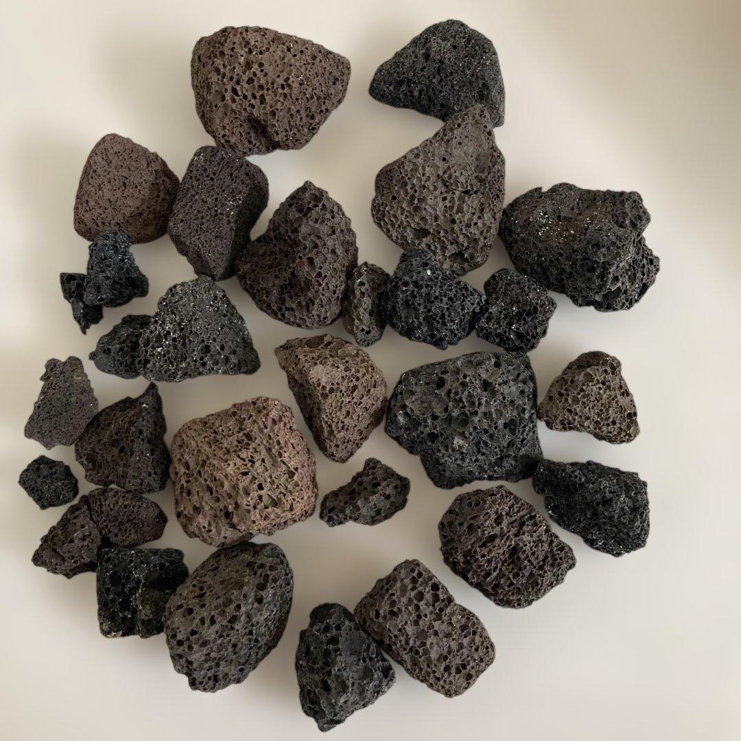 MAD et LEN マドエレン リリネロリ 溶岩石