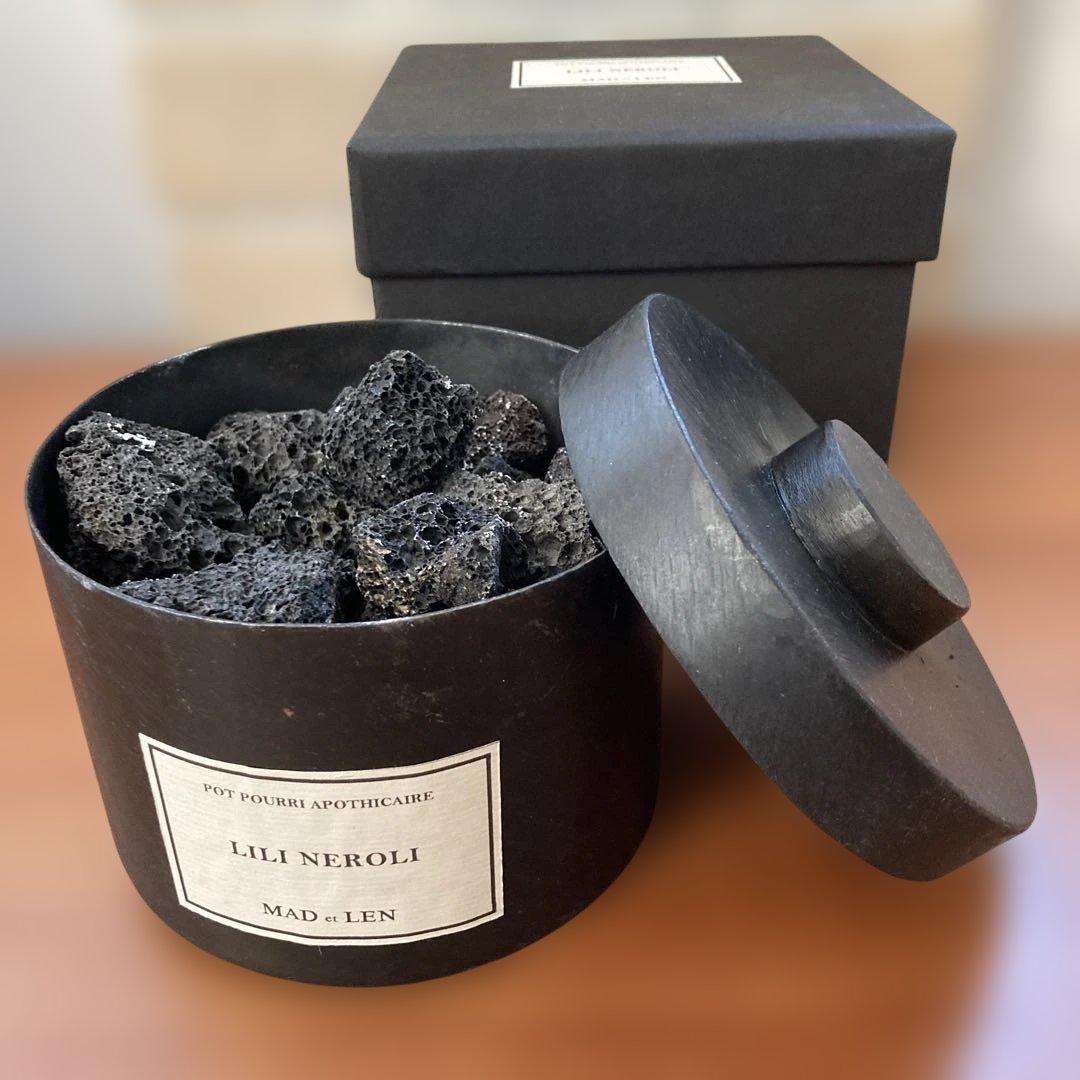 MAD et LEN マドエレン リリネロリ 溶岩石