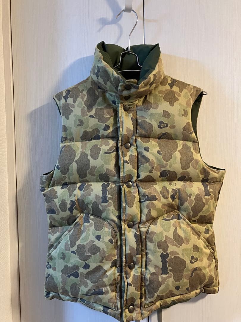 WHITE MOUNTAINEERING×聖林公司 リバーシブルダウンベスト