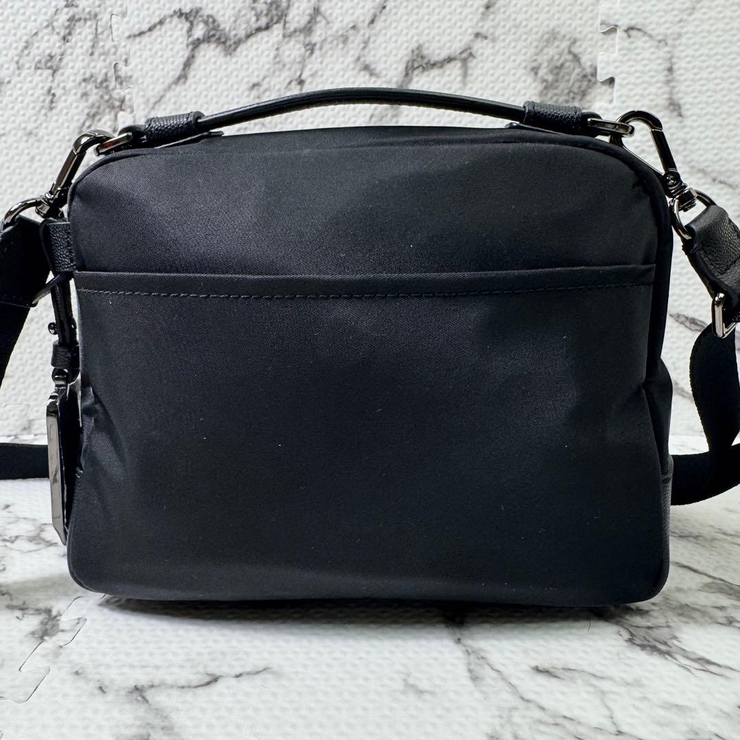 未使用級◎トゥミ　テガン　クロスボディ　ショルダーバッグ　レザー　現行