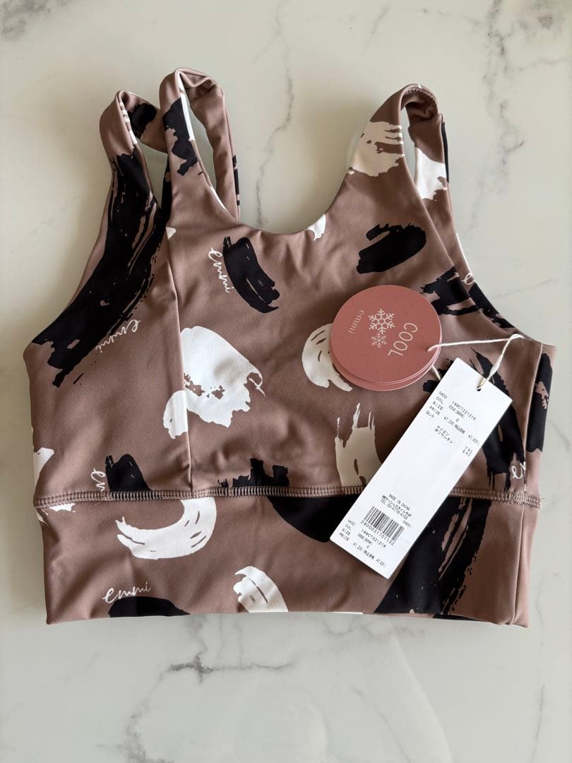 ★新品未使用★emmi ヨガウェアセット