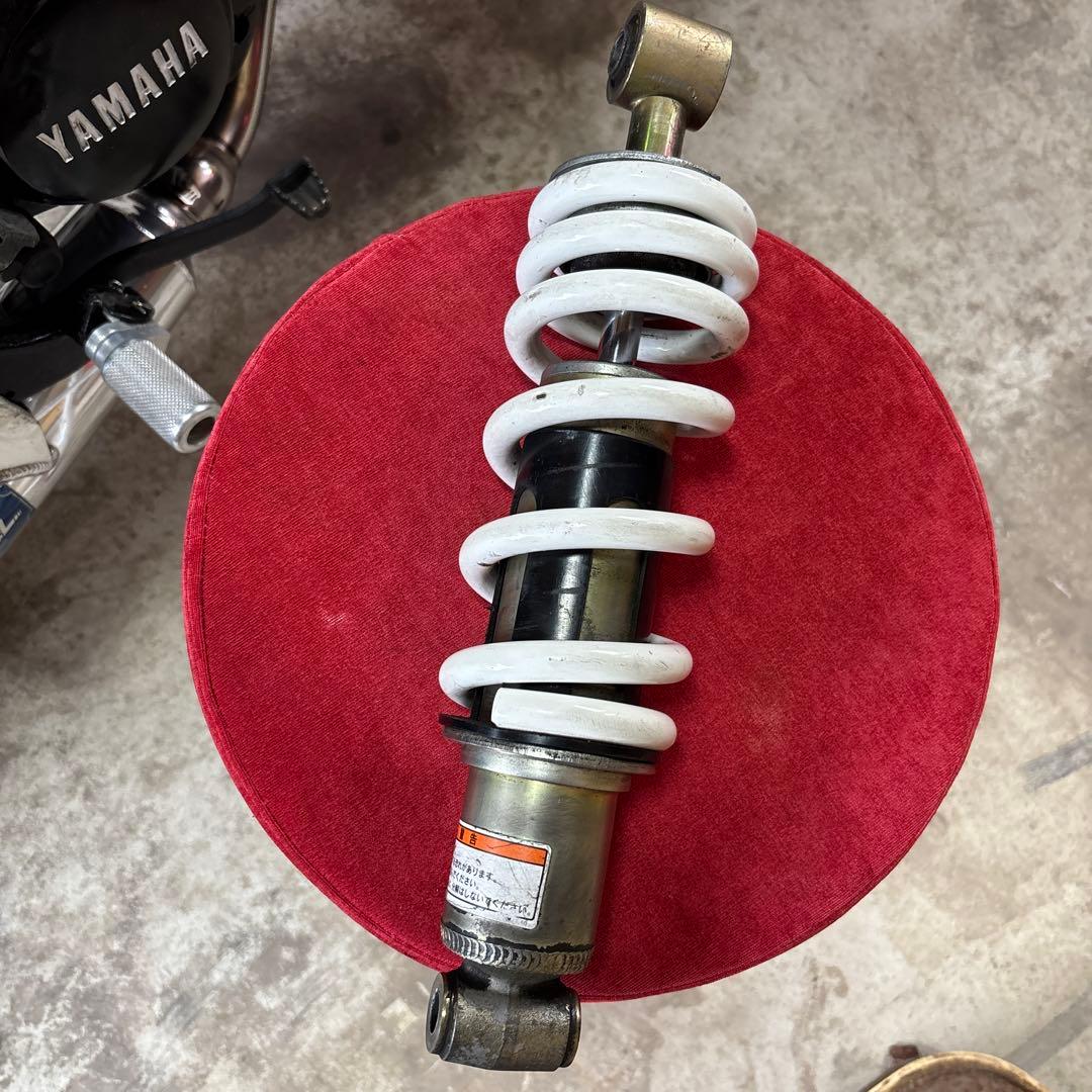 tw200リアサス 強化サス