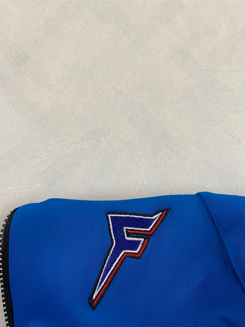 美品 OAKLEY 北海道日本ハムファイターズ ジャージ 2XL BIGBOSS