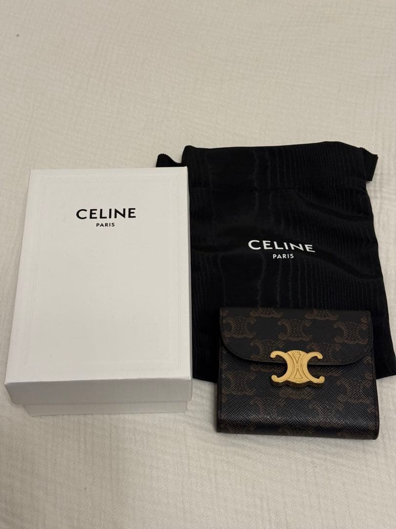 CELINE スモールフラップウォレット　トリオンフ