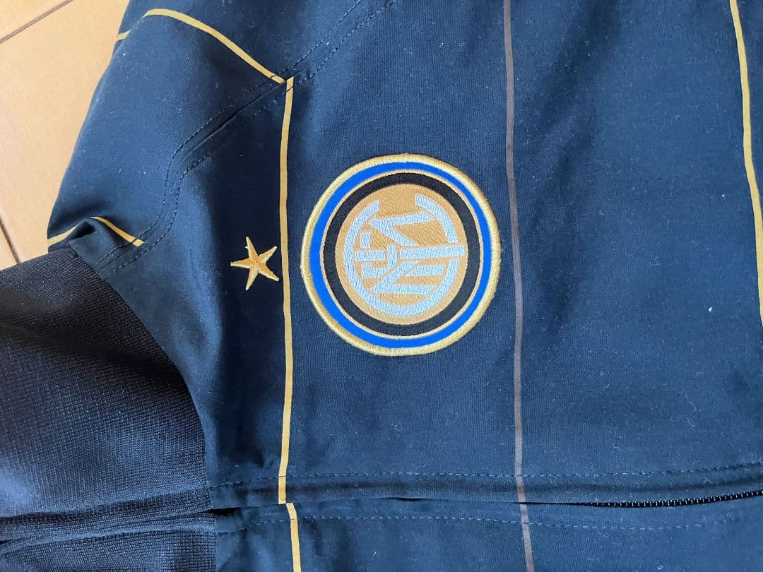 インテルミラン jacket