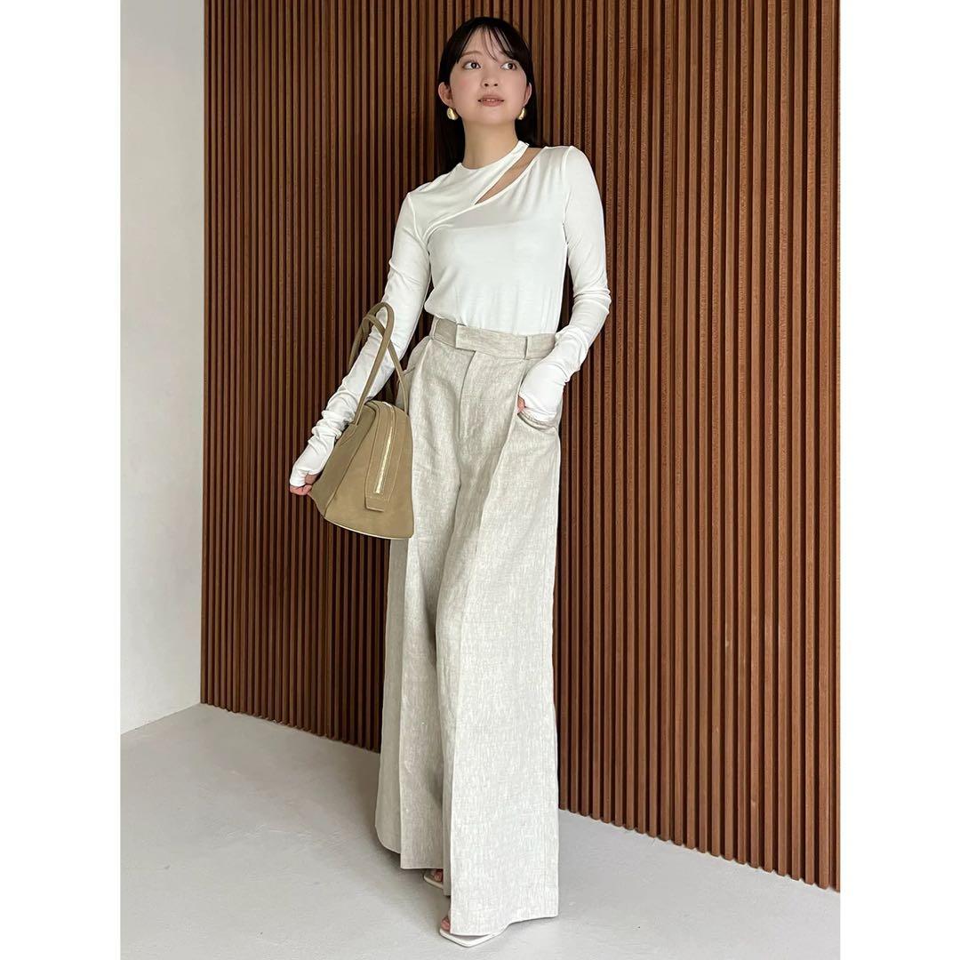 カットアウトトップス ホワイト anuans アニュアンス