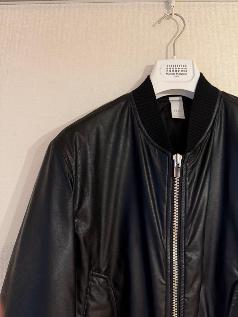 R　VEIN-ヴェイン　SYNTHETIC LEATHER ボンバー