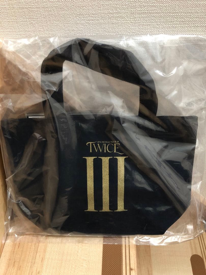 K-POP・アジア TWICE 4TH WORLD TOUR 'III' IN JAPAN