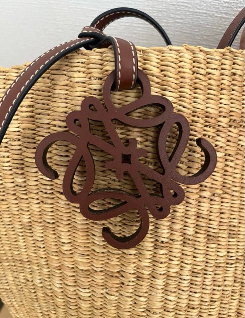 LOEWE ロエベ　シェルバッグ