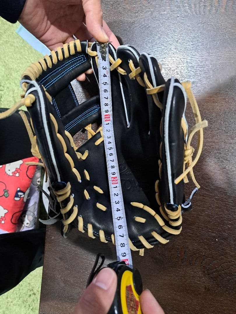 アトムズ　ATOMS　軟式グラブ　内野手用　新品