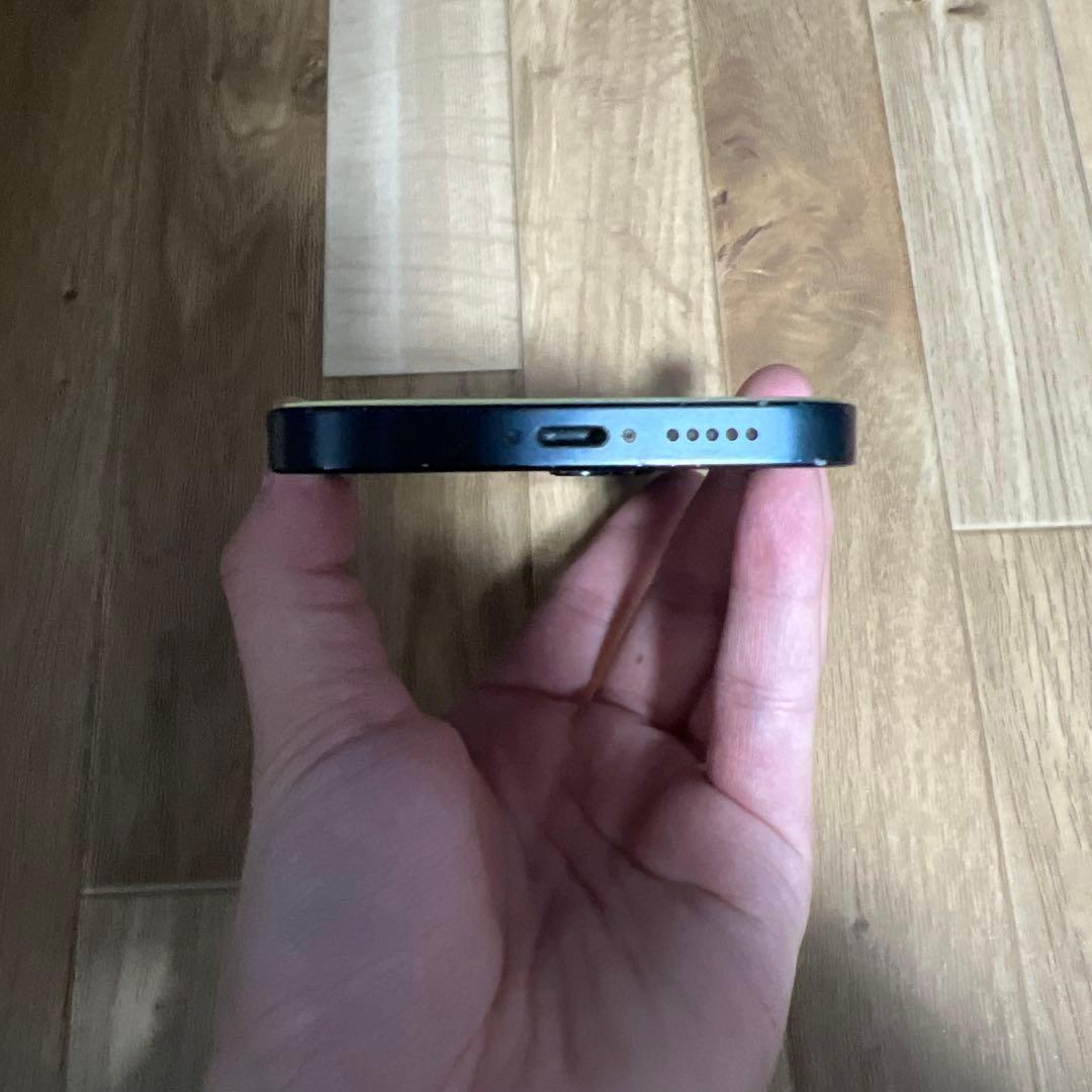 Apple iPhone 13 ブラック バッテリー79%