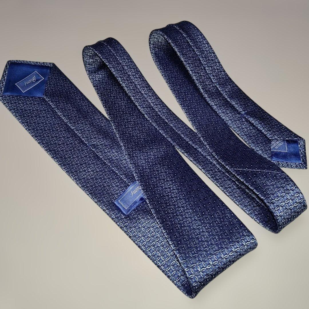 高級ブリオーニネクタイ　ブルー系　　光沢　おしゃれ
