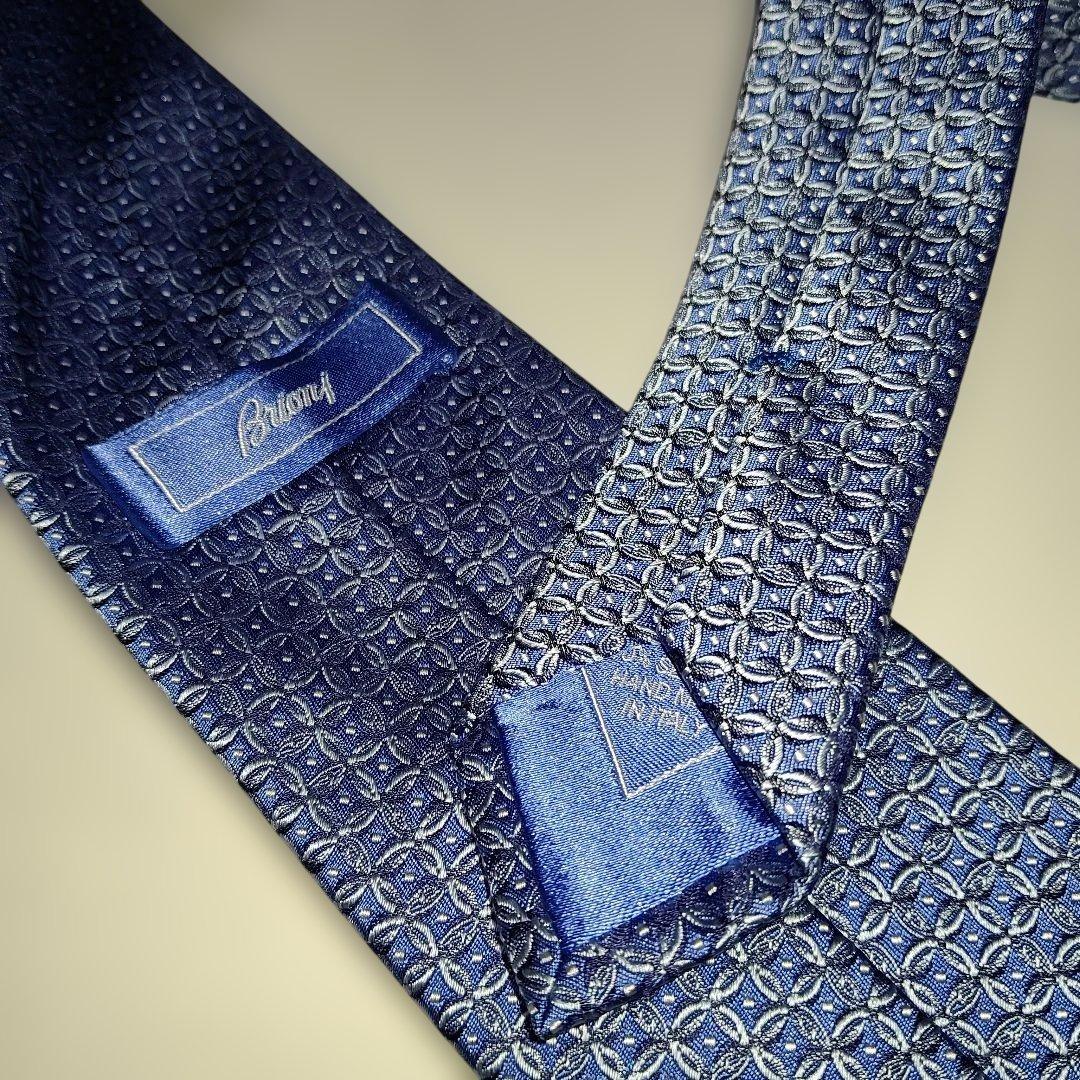 高級ブリオーニネクタイ　ブルー系　　光沢　おしゃれ